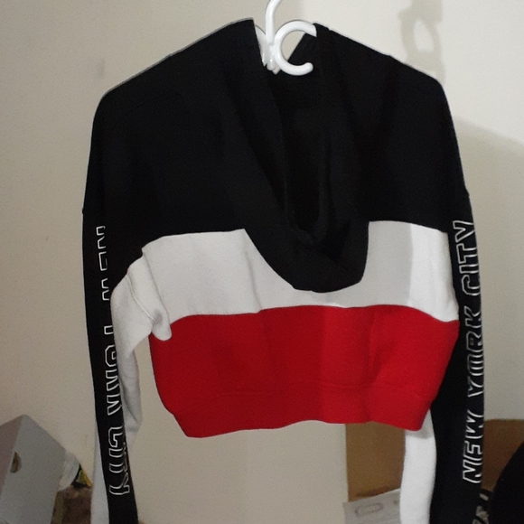 Cropped hoodie - Picture 2 of 4